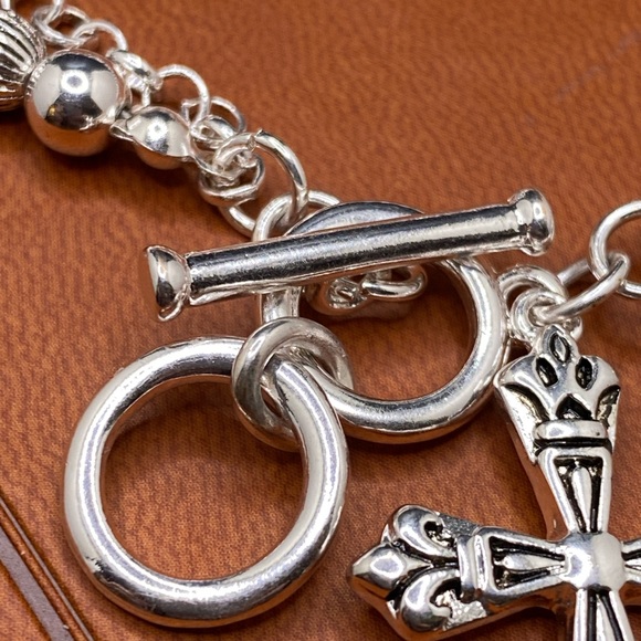 icon collection Cross Beaded & Chain Silvertone Bracelet NWT - Picture 4 of 7
